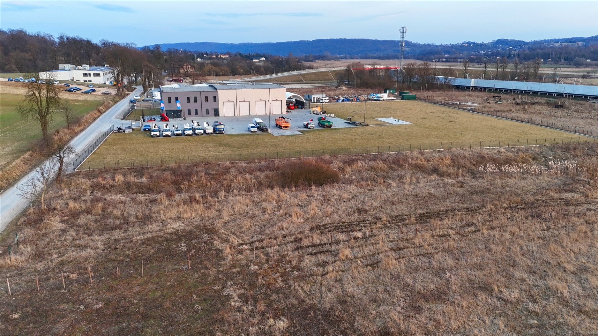 Działka na sprzedaż